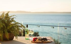 Riviera - Panoramic Water Views In The Heart Of Nelson Bay